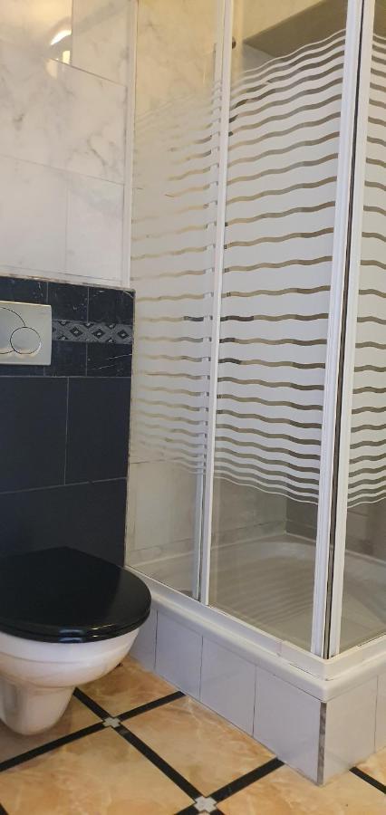 Dom Pod Orlimi Skalami - Blisko Zamku Czocha Apartment Leśna Exterior foto