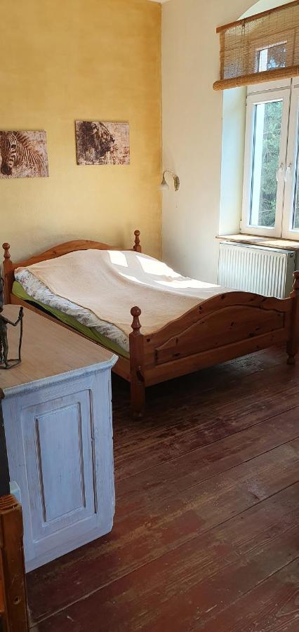 Dom Pod Orlimi Skalami - Blisko Zamku Czocha Apartment Leśna Exterior foto