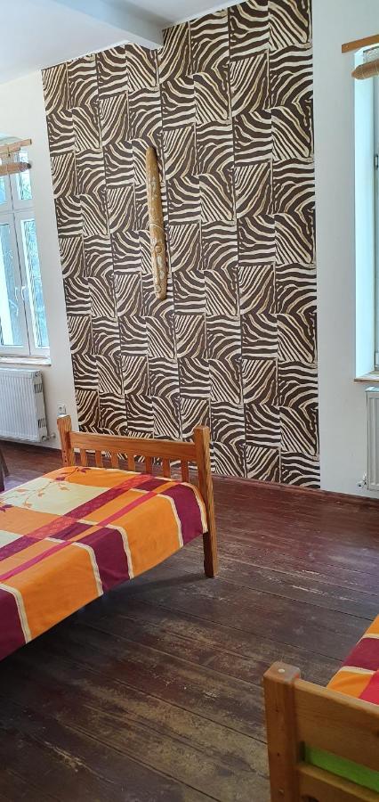 Dom Pod Orlimi Skalami - Blisko Zamku Czocha Apartment Leśna Exterior foto