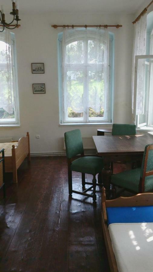 Dom Pod Orlimi Skalami - Blisko Zamku Czocha Apartment Leśna Exterior foto