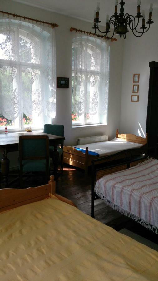Dom Pod Orlimi Skalami - Blisko Zamku Czocha Apartment Leśna Exterior foto